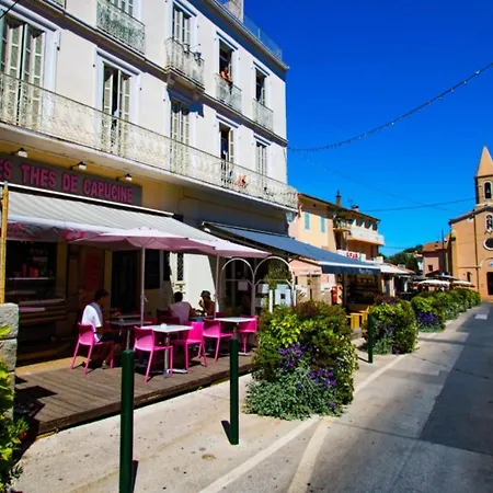 The Duplex Almanarre For 4 With Sea View And Parking At The Madrague * Йер